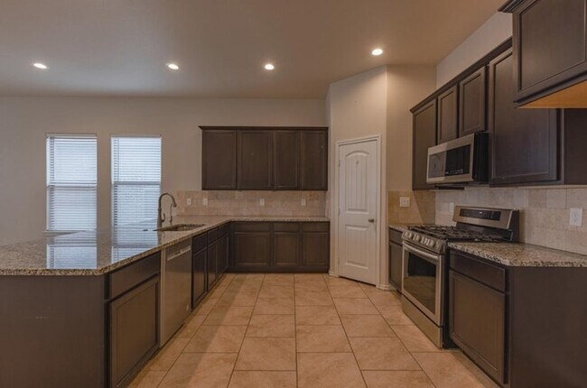 Foto del edificio - 6706 Yellow Rose Ct