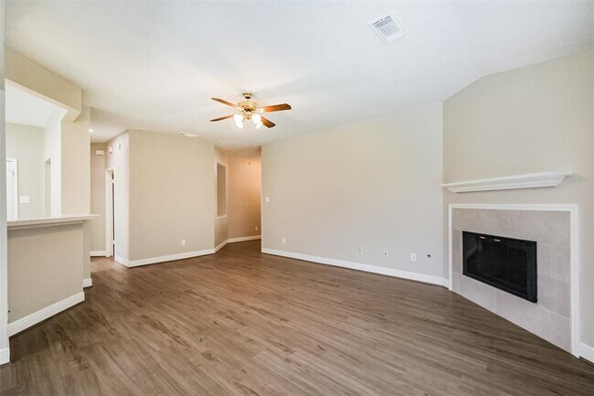 Foto del edificio - 14527 Golden Cypress Ln