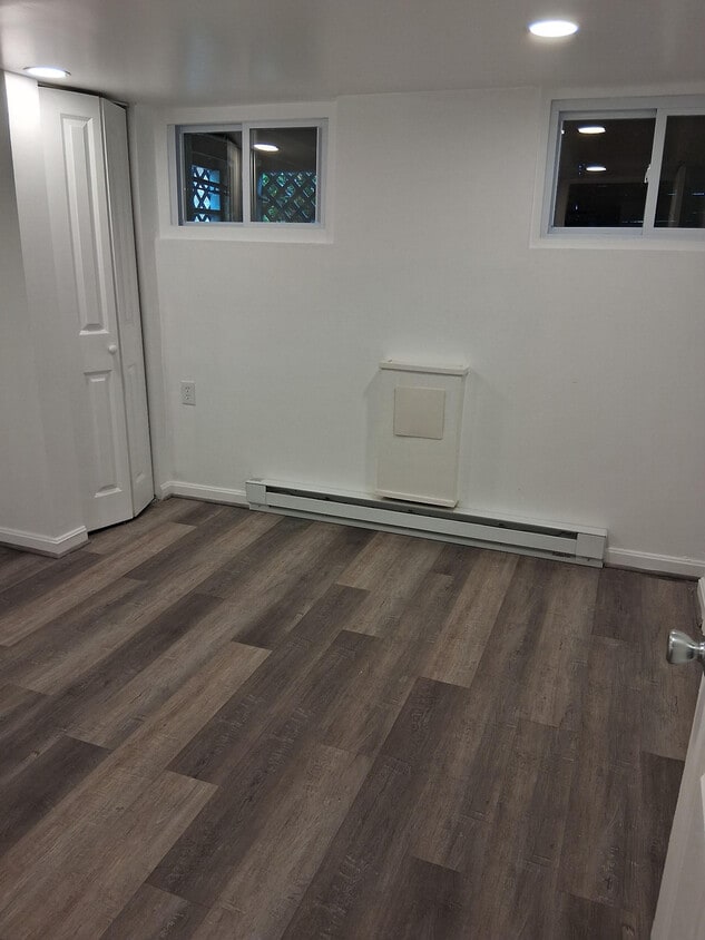 Foto del edificio - 560 25th Pl NE