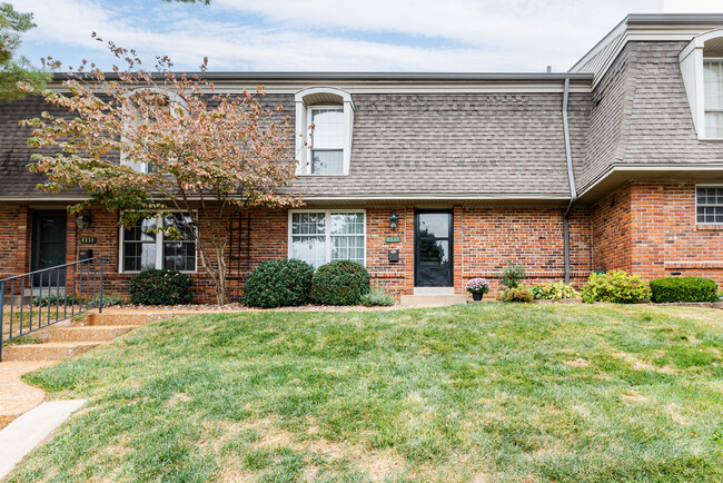 Main Entrance - Street View - 4329 Chateau de Ville Dr
