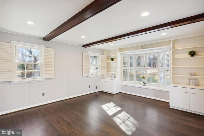 Foto del edificio - 5705 Maiden Ln
