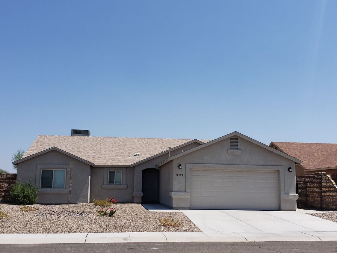 Primary Photo - Gorgeous 4 bedroom for rent