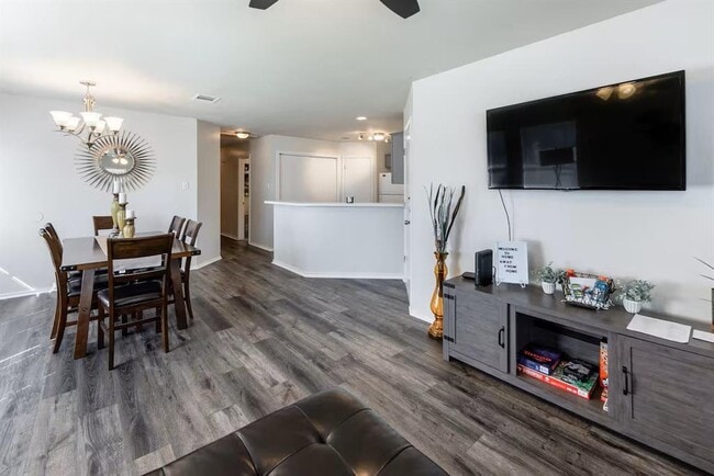 Foto del edificio - 2304 Smith Branch Blvd