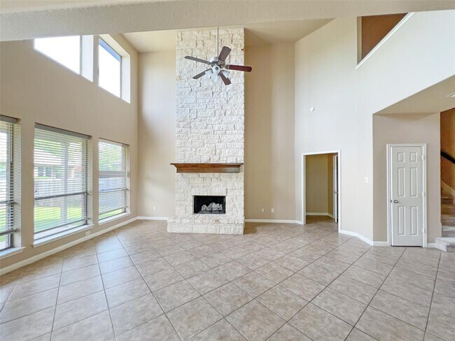 Building Photo - 2707 Sun Mountain