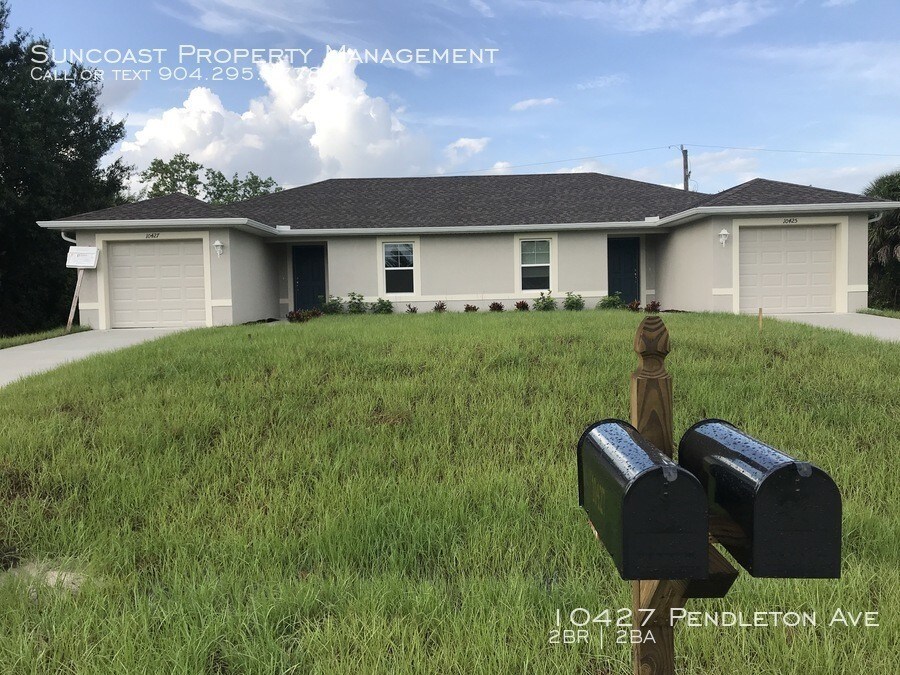 10427 Pendleton Ave, Englewood, FL 34224 Room for Rent in Englewood