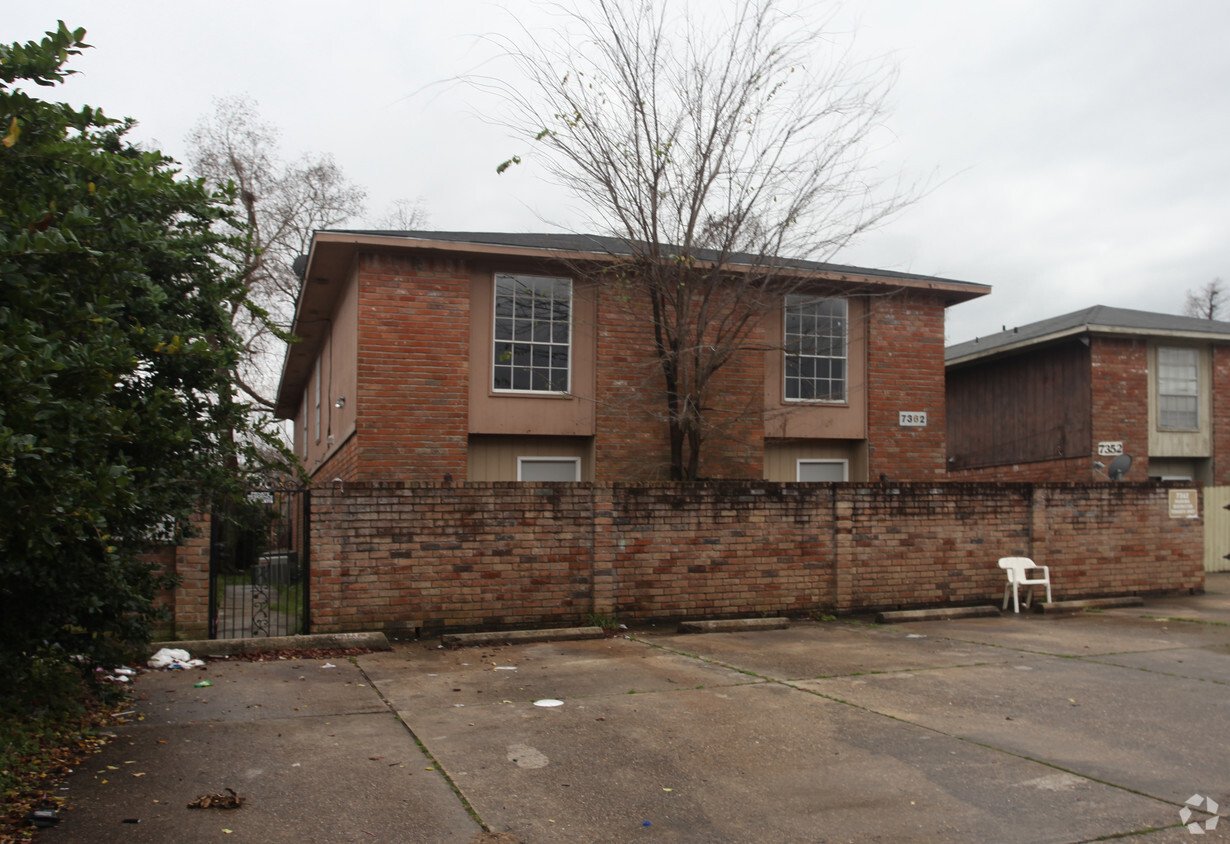 Building Photo - 7362 Townsouth Ave