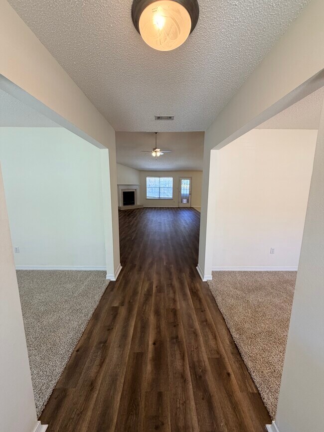 Building Photo - 15171 Haversham Pl