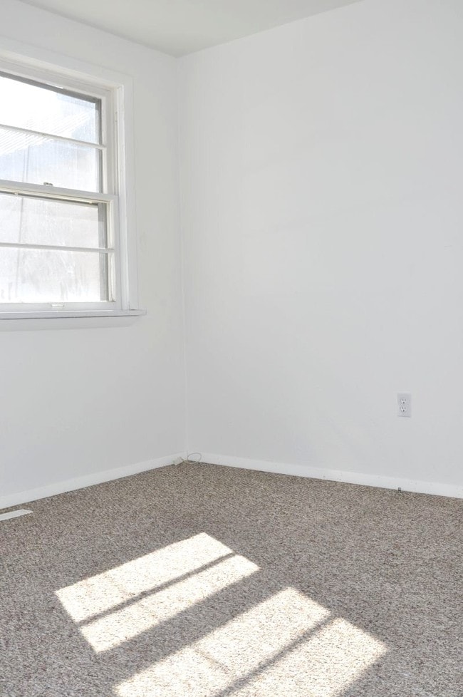 Building Photo - Fourth St East 1205