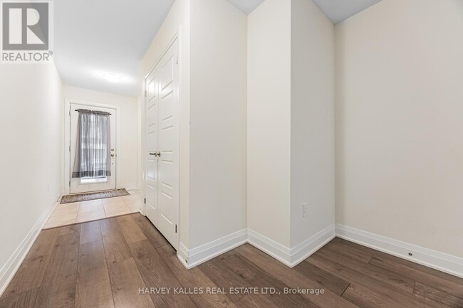 Building Photo - 250-250 Finch Ave