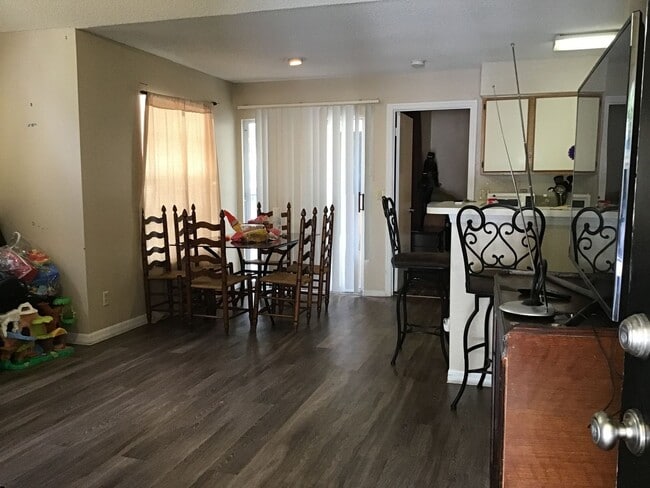 Building Photo - 2 Bedrm (Tradewinds) Condo For Rent ***SEE...