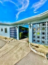 Building Photo - 1821 N 17th Ct