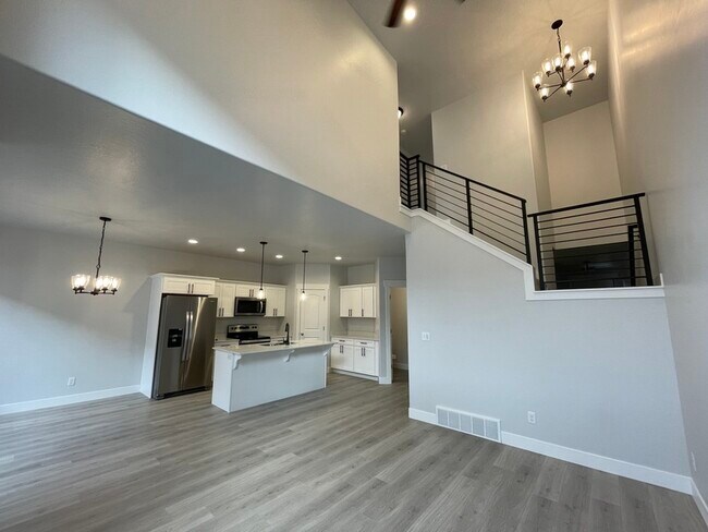 Building Photo - 3740 3740 W