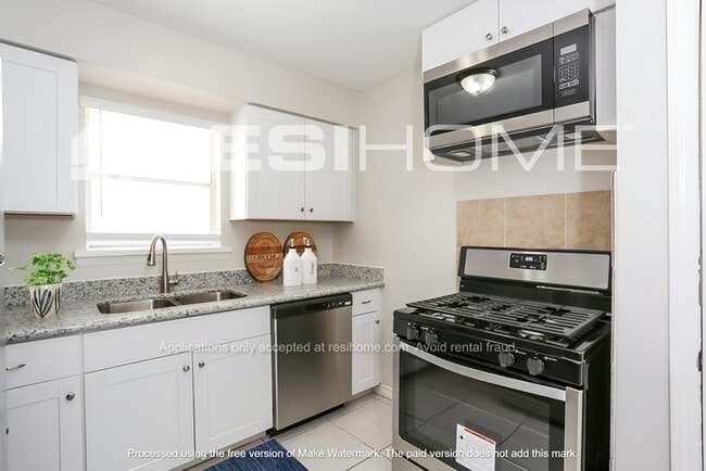 Building Photo - 8906 Klondike St