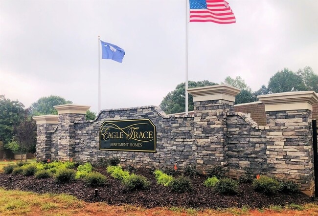 Building Photo - Eagle Trace Apartments