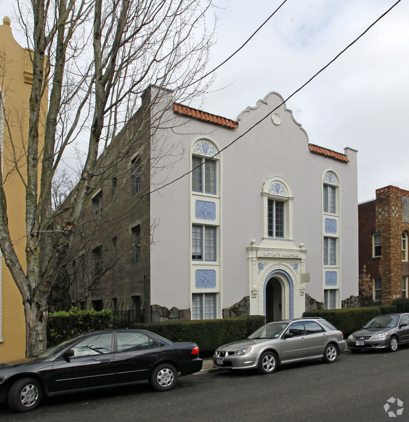 Foto del edificio - Irving Manor Apartments