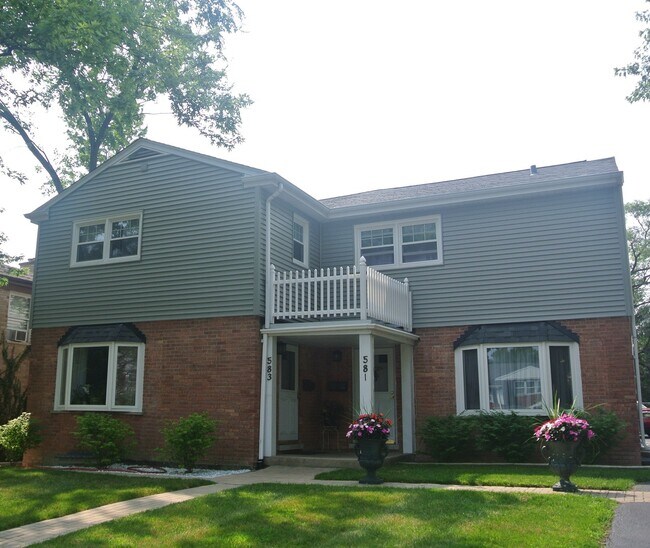 Building Photo - 583 Ivy Ct