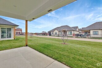 Building Photo - 832 N Speyside Cir