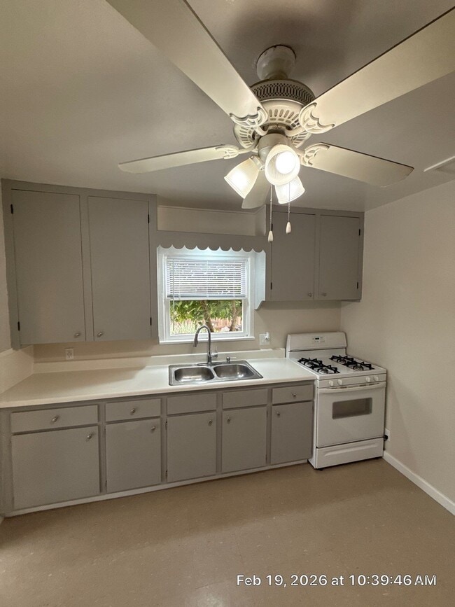 Foto del edificio - 946-948 E Nocta