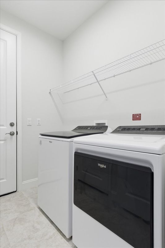 Foto del edificio - 155 Weekend Ave