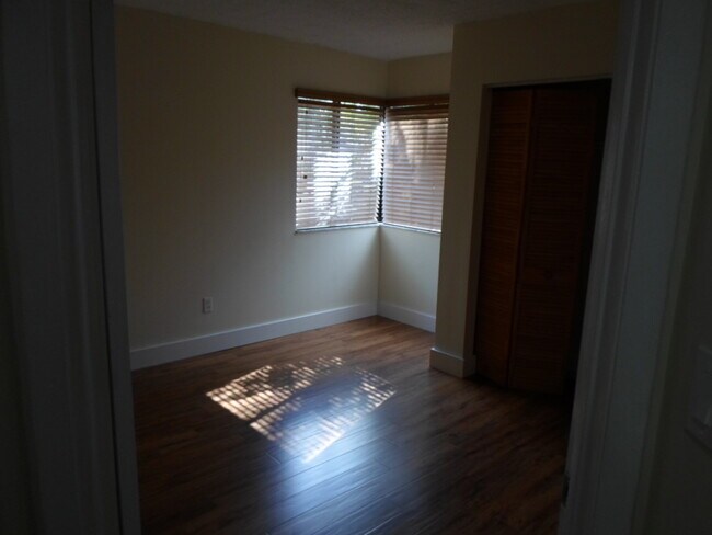 Building Photo - 9601 SW 138th Ave