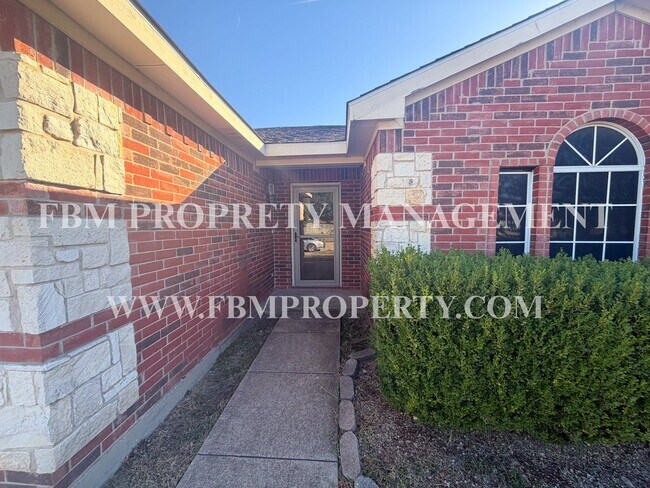 Foto del edificio - 125 Logan Ln