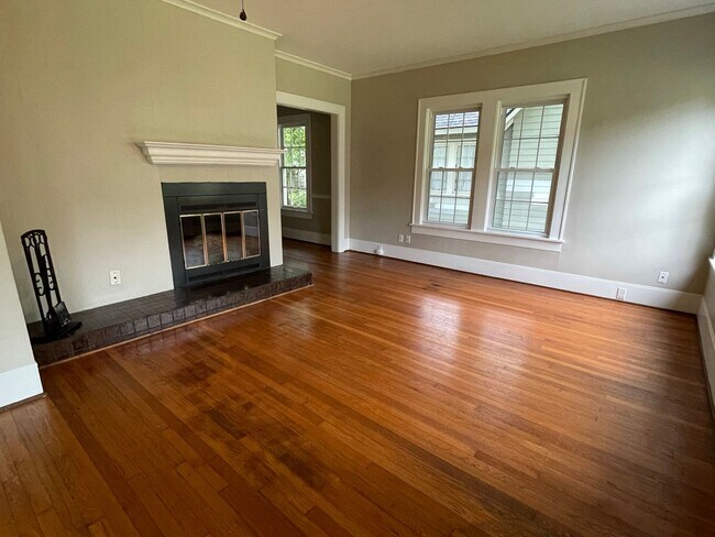Building Photo - Delightful Home Located In "Ormond Place" ...