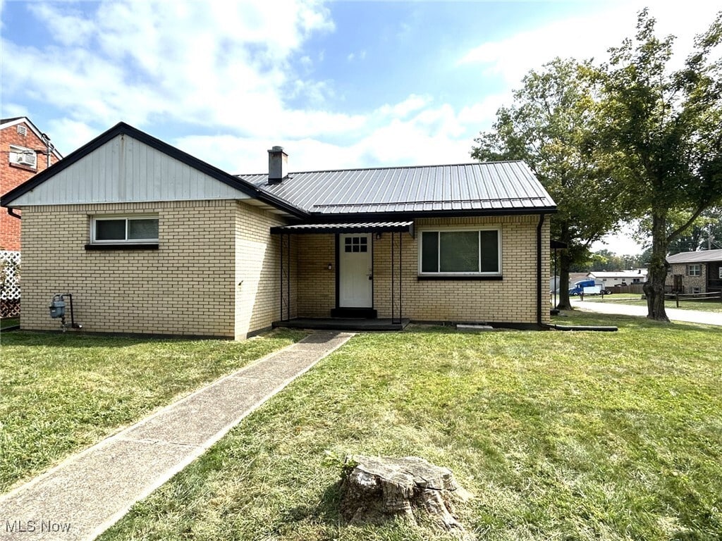 Primary Photo - 424 Lee Rd