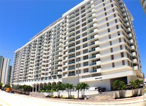 Building Photo - 5601 Collins Ave