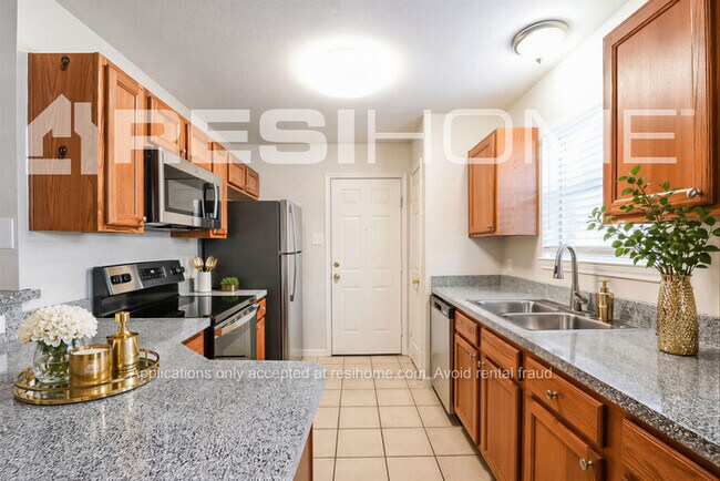Foto del edificio - 9740 Stonewood Dr