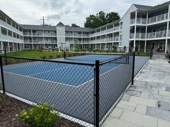 Building Photo - Starling Village