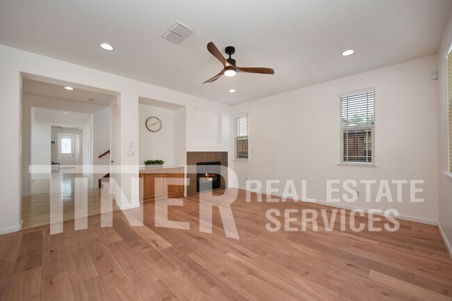 Foto del edificio - 2469 Kinsella Way