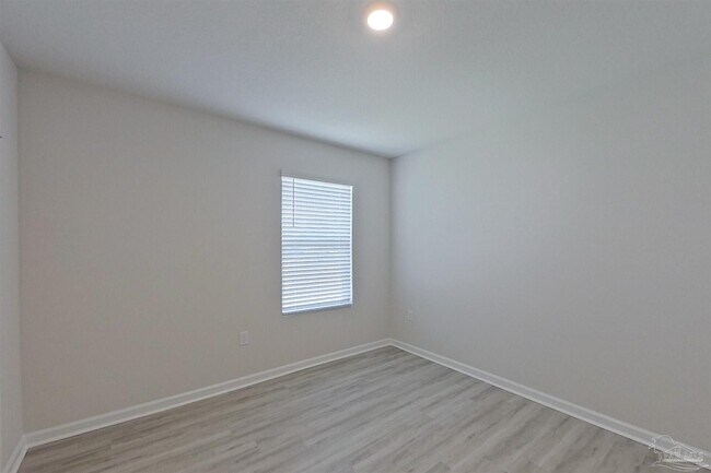 Building Photo - 216 Monarch Ln