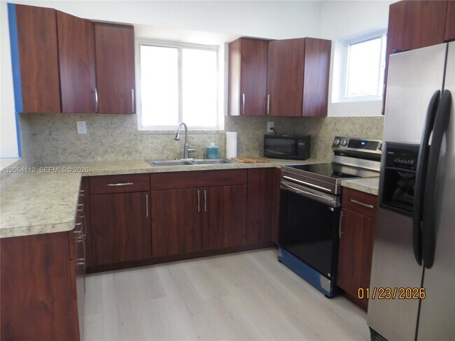 Foto del edificio - 7435 SW 22nd St