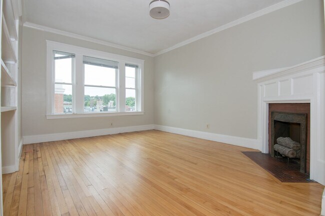 Foto del edificio - Avl NOW No Fee! Renovated 3.5BR/2BA near Packard's Corner, Green Line