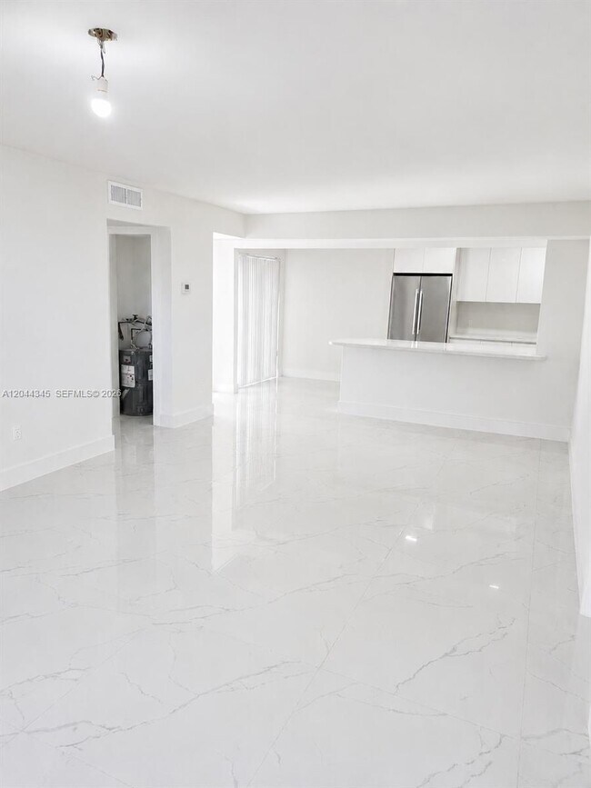 Foto del edificio - 479 NE 210th Cir Terrace