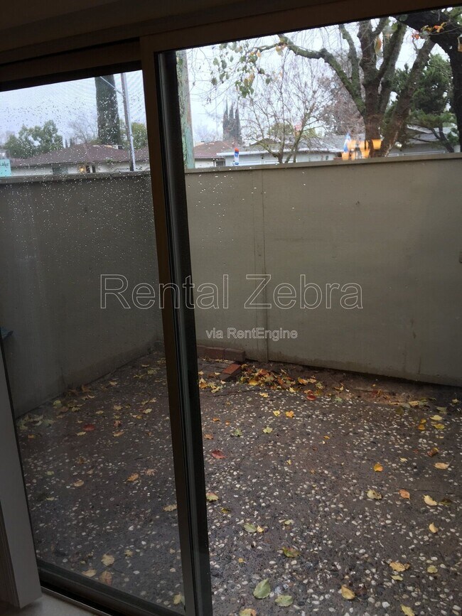 Foto del edificio - 1313 Floyd Ave