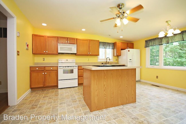 Building Photo - 3 br, 3 bath House - 4944 Richmond Road