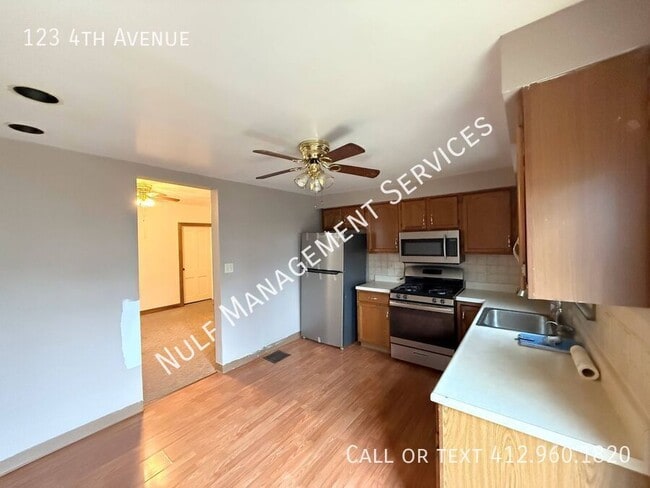 Foto del edificio - 123 4th Ave