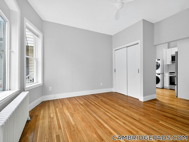 Foto del edificio - 1576 Cambridge St
