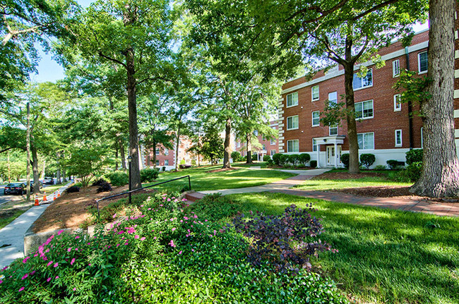 Apartments Near Du Campus