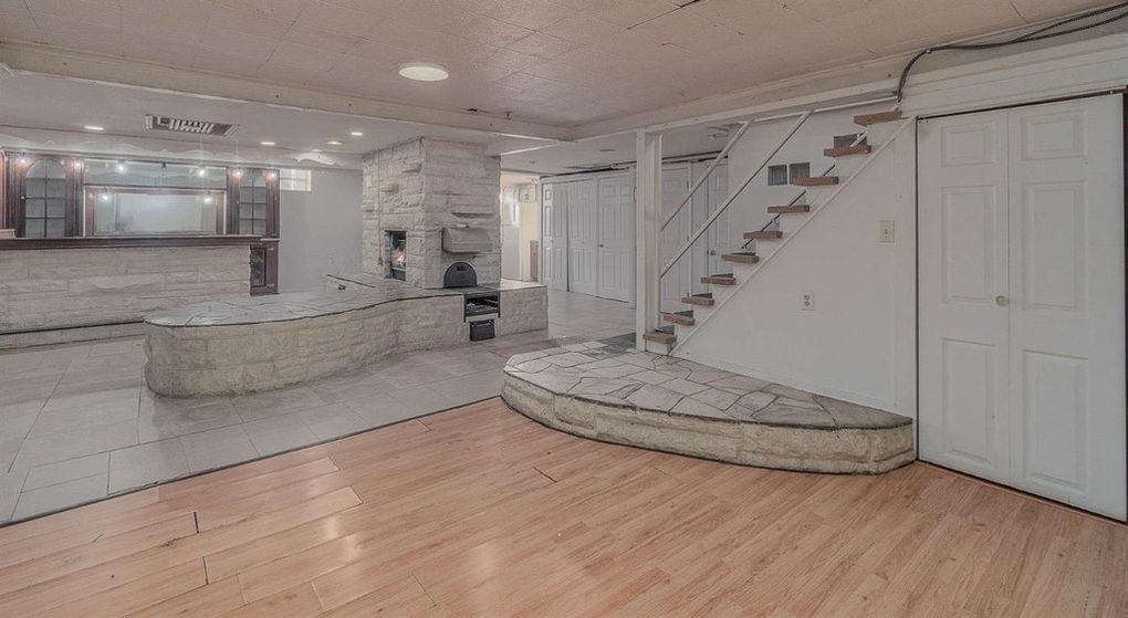 202 Blvd, Valparaiso, IN 46383 Townhome Rentals in Valparaiso