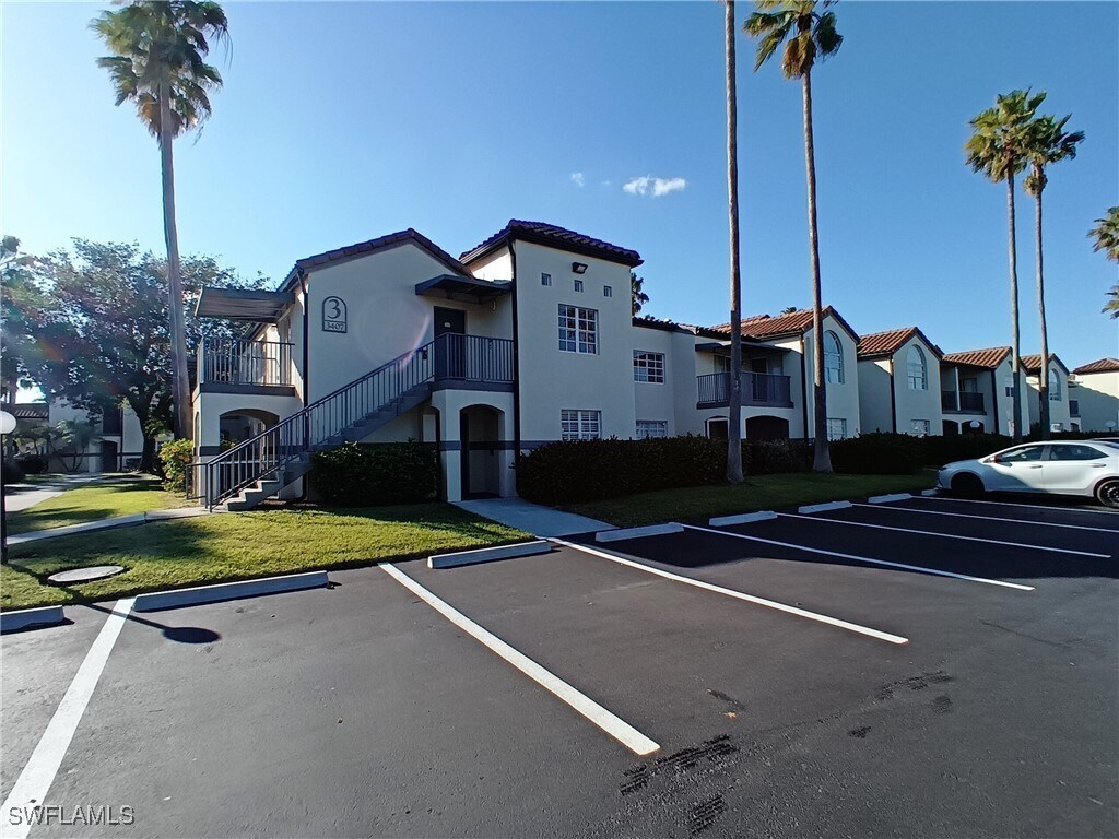 Primary Photo - 3407 Winkler Ave
