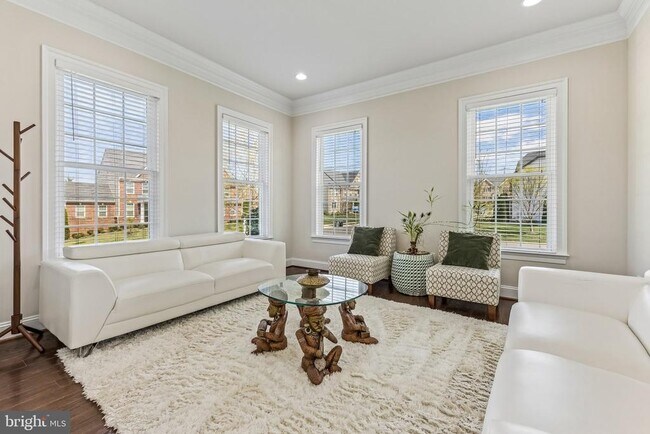 Foto del edificio - 42058 Barrymoore Pl