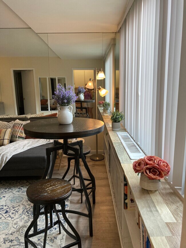 Foto del edificio - 1021 Arlington Blvd