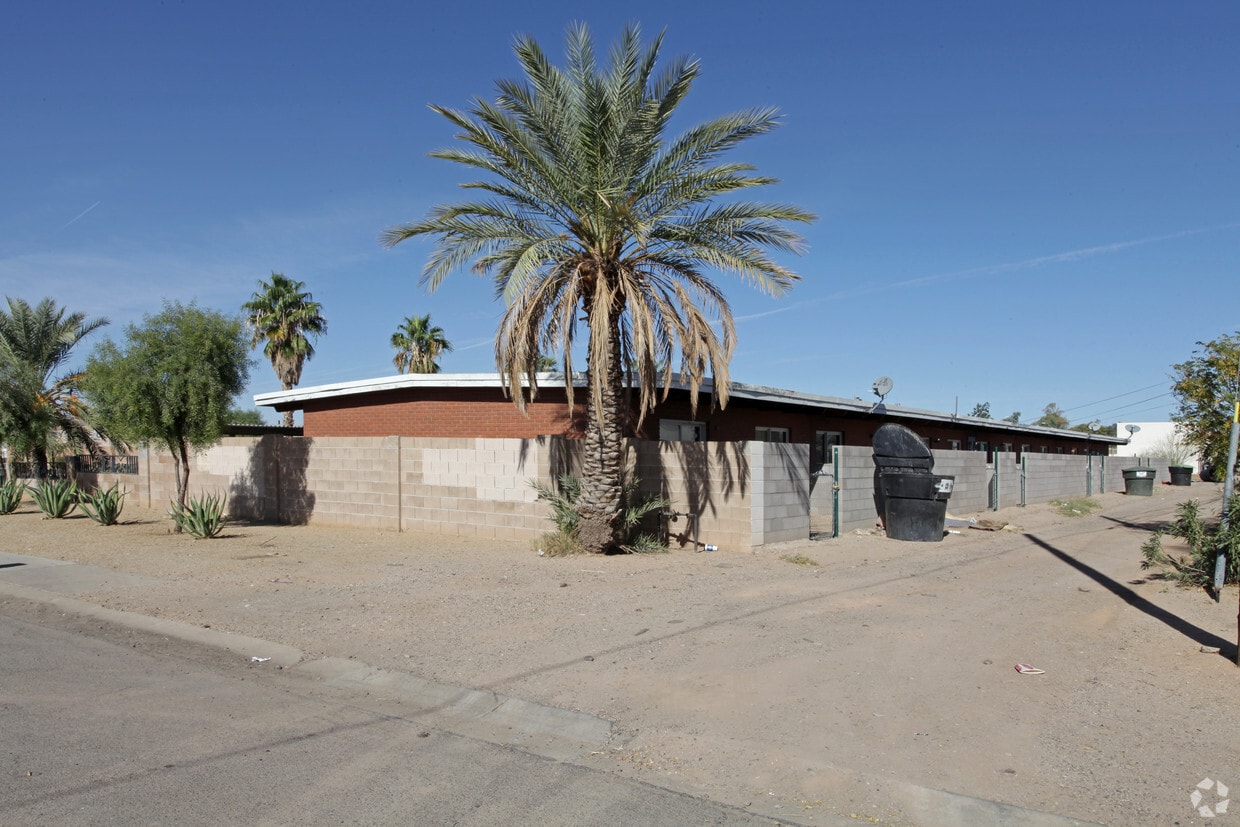 Building Photo - 50 N Casa Grande Ave