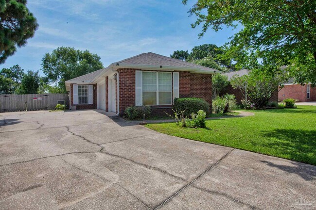 Foto del edificio - 2491 Parkridge Dr