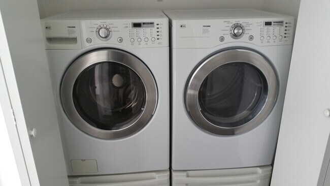 Foto del edificio - 223 Dougram Ave