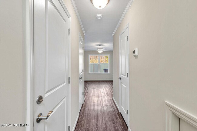 Foto del edificio - 461 Sullivan Loop Rd