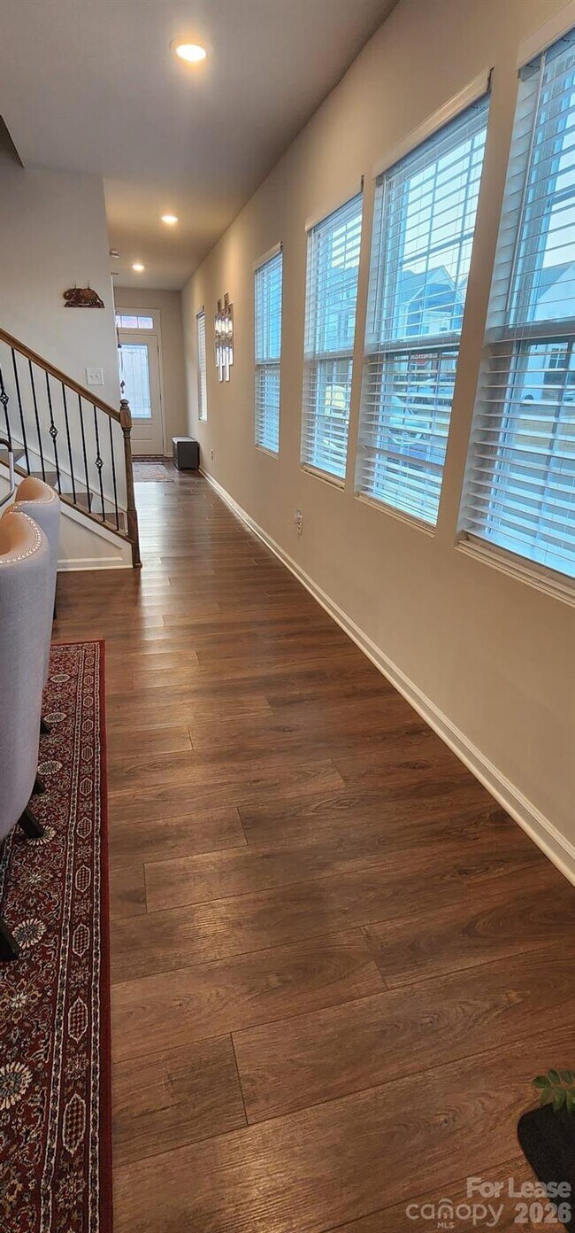 Building Photo - 15733 Country House St