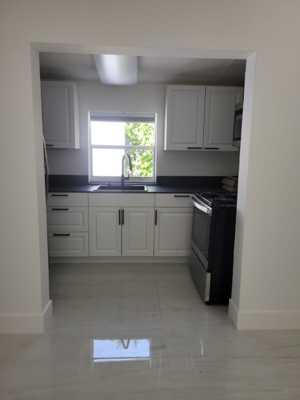 Foto principal - 2175 NE 170th St